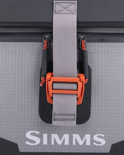 SIMMS DRY CREEK ボートバッグ SMALL STEEL
