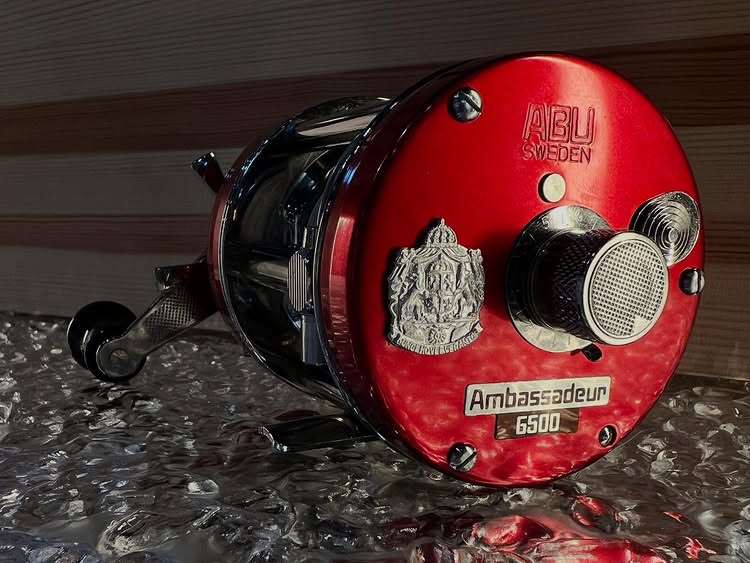 ABU AMB.4500 ファクトリーチューンド レッド,船用両軸リール